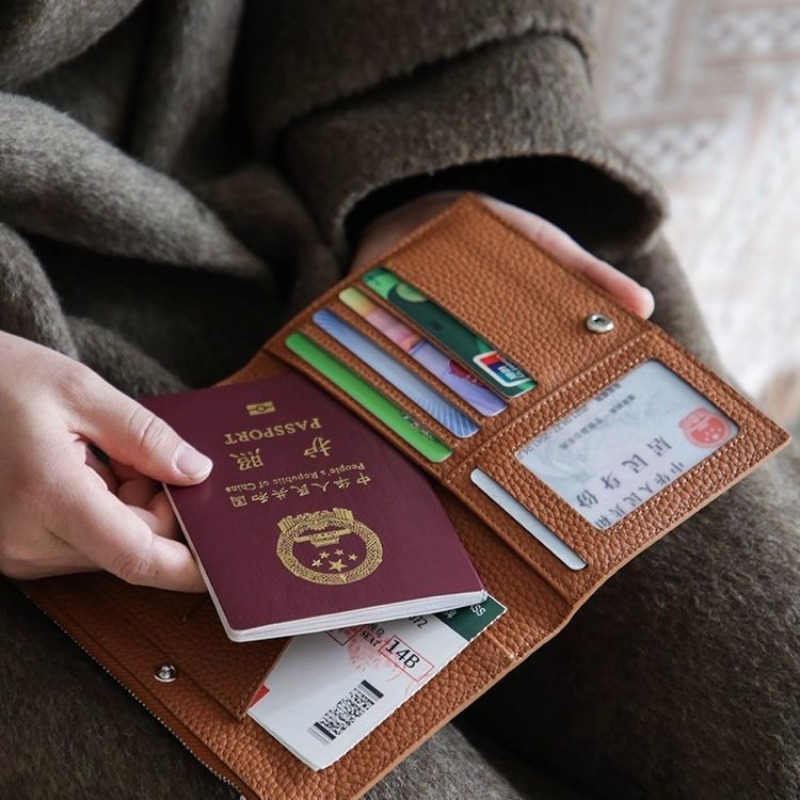 Skórzane etui na paszport, wod – Men'S Accessories Case recenzja i cena